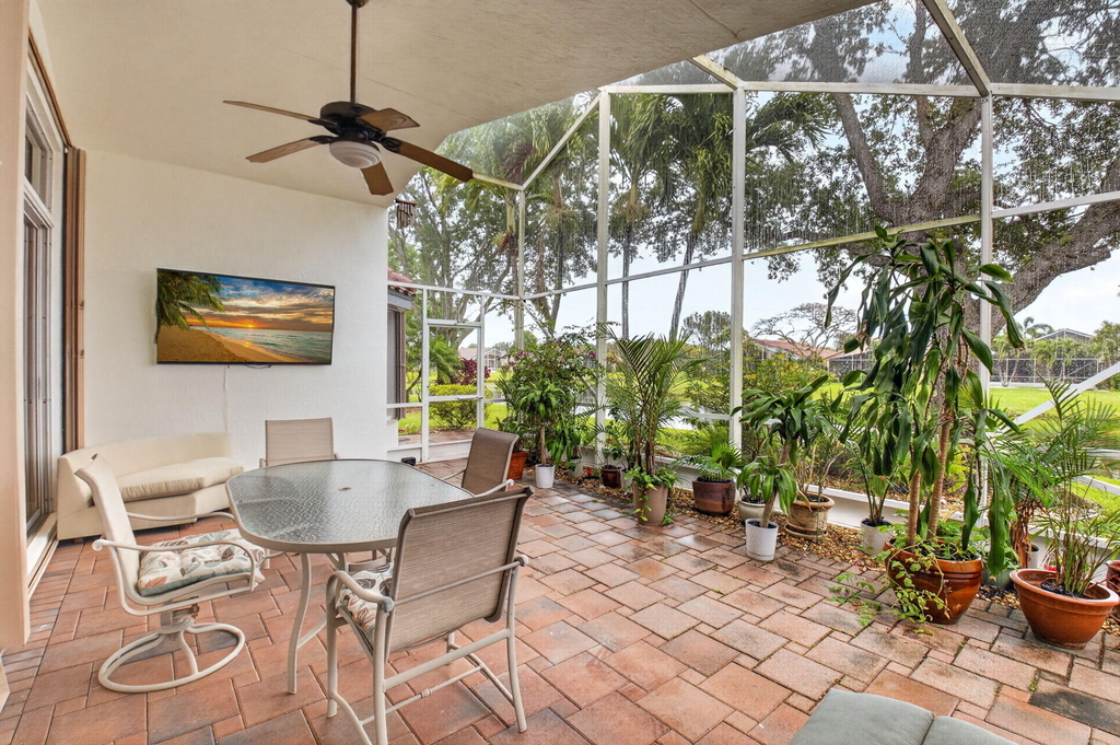 5256 Glenville Drive - Photo 9
