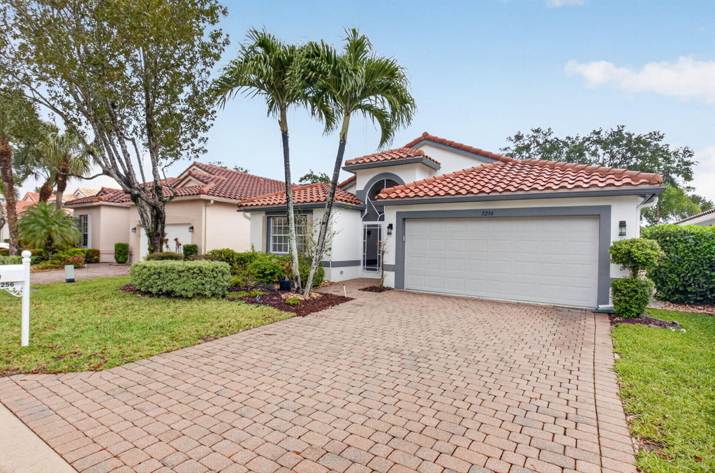 5256 Glenville Drive - Photo 2