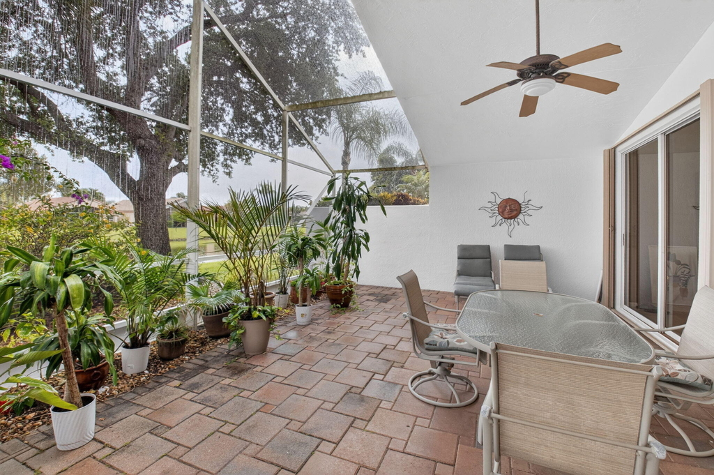 5256 Glenville Drive - Photo 10