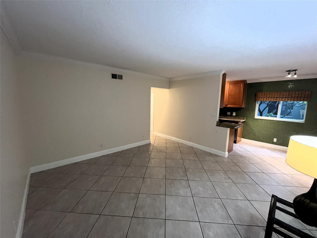 1460 Ne 18th Street - Photo 10