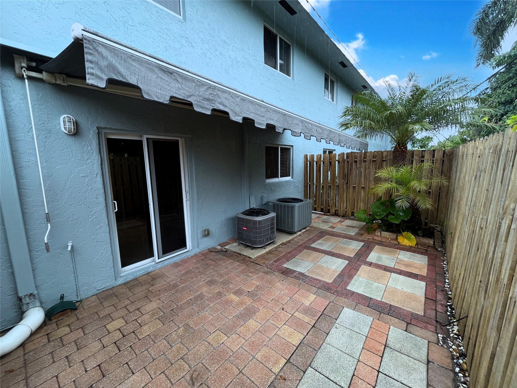1460 Ne 18th Street - Photo 17