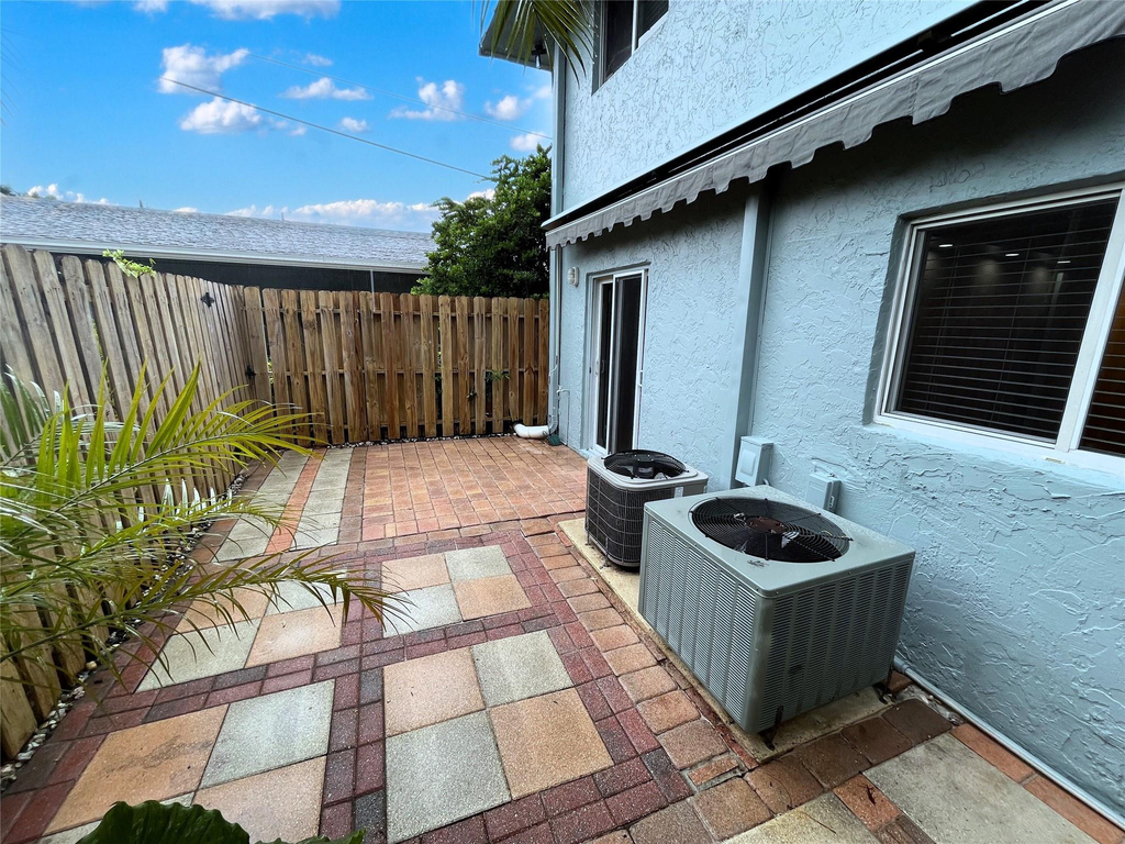 1460 Ne 18th Street - Photo 15