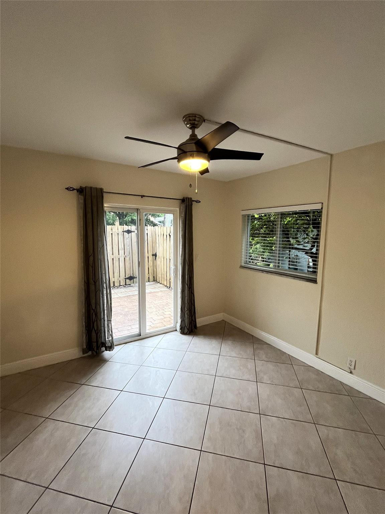 1460 Ne 18th Street - Photo 35