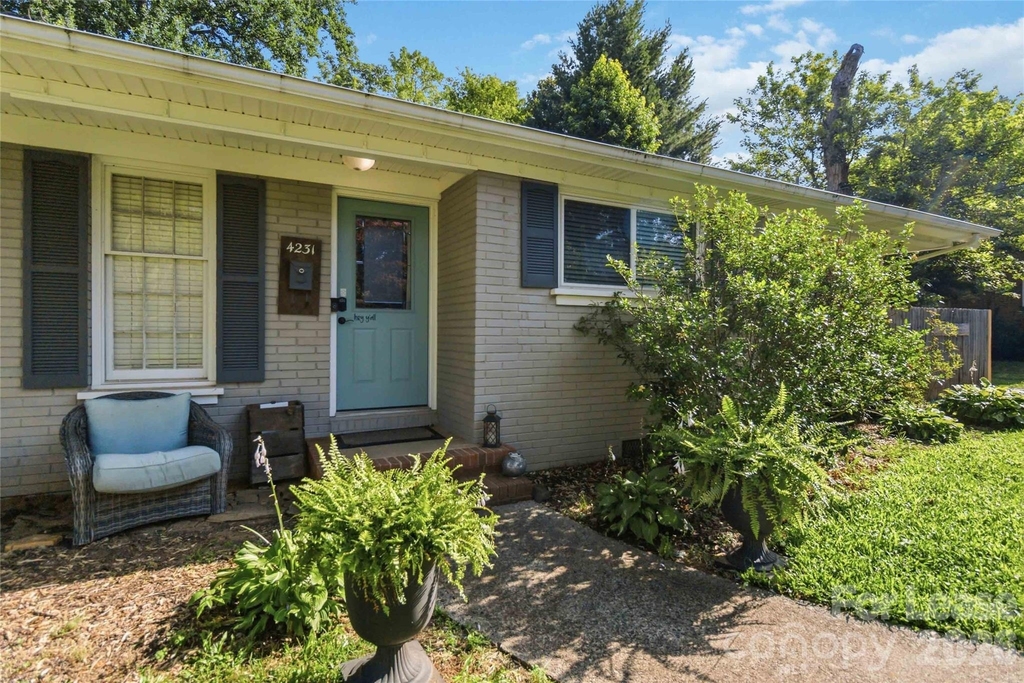 4231 Firethorne Road - Photo 2