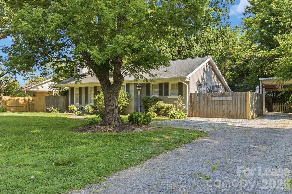 4231 Firethorne Road - Photo 1