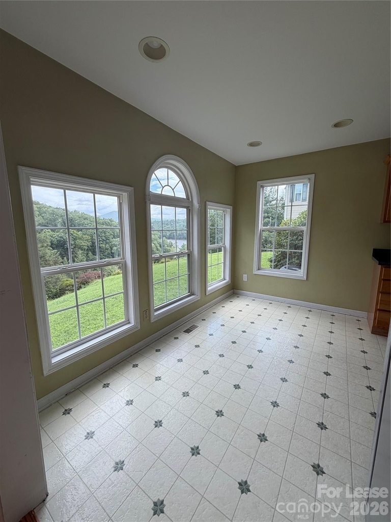 113 Lakeside Drive - Photo 14