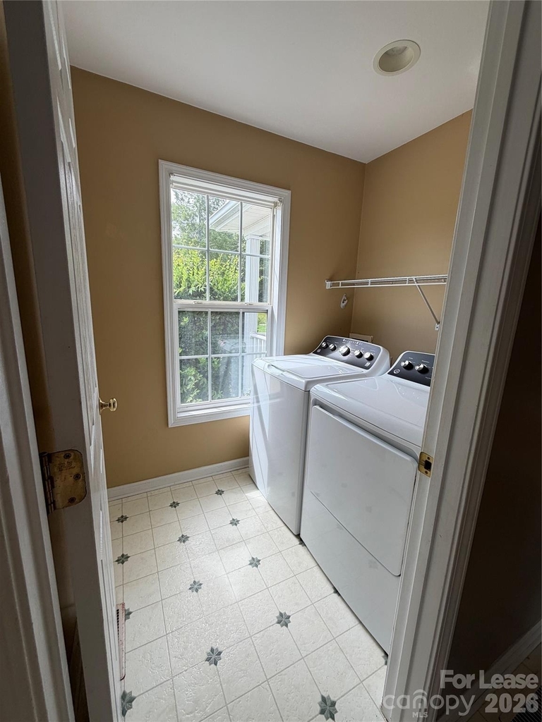 113 Lakeside Drive - Photo 24