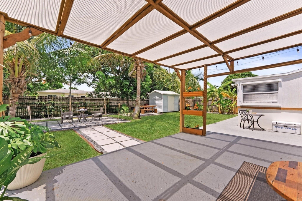 350 Forest Hill Boulevard - Photo 13