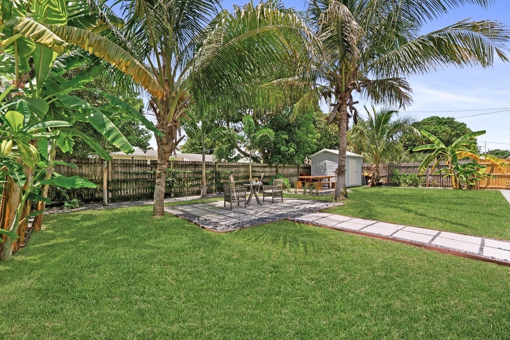 350 Forest Hill Boulevard - Photo 19