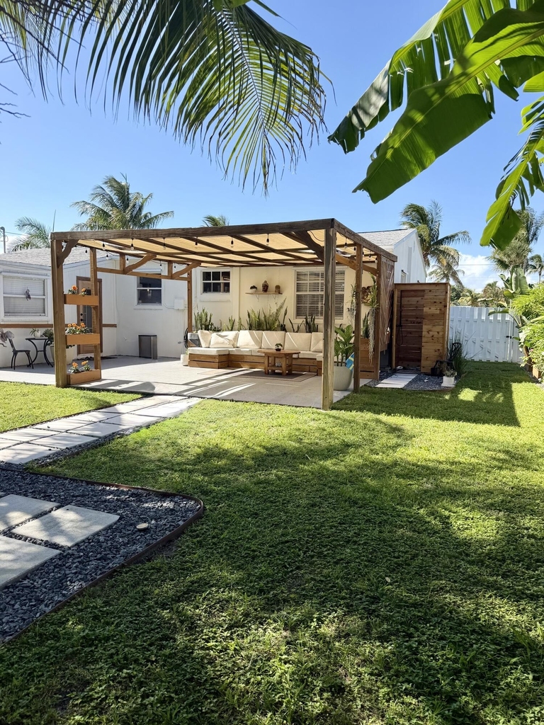 350 Forest Hill Boulevard - Photo 4