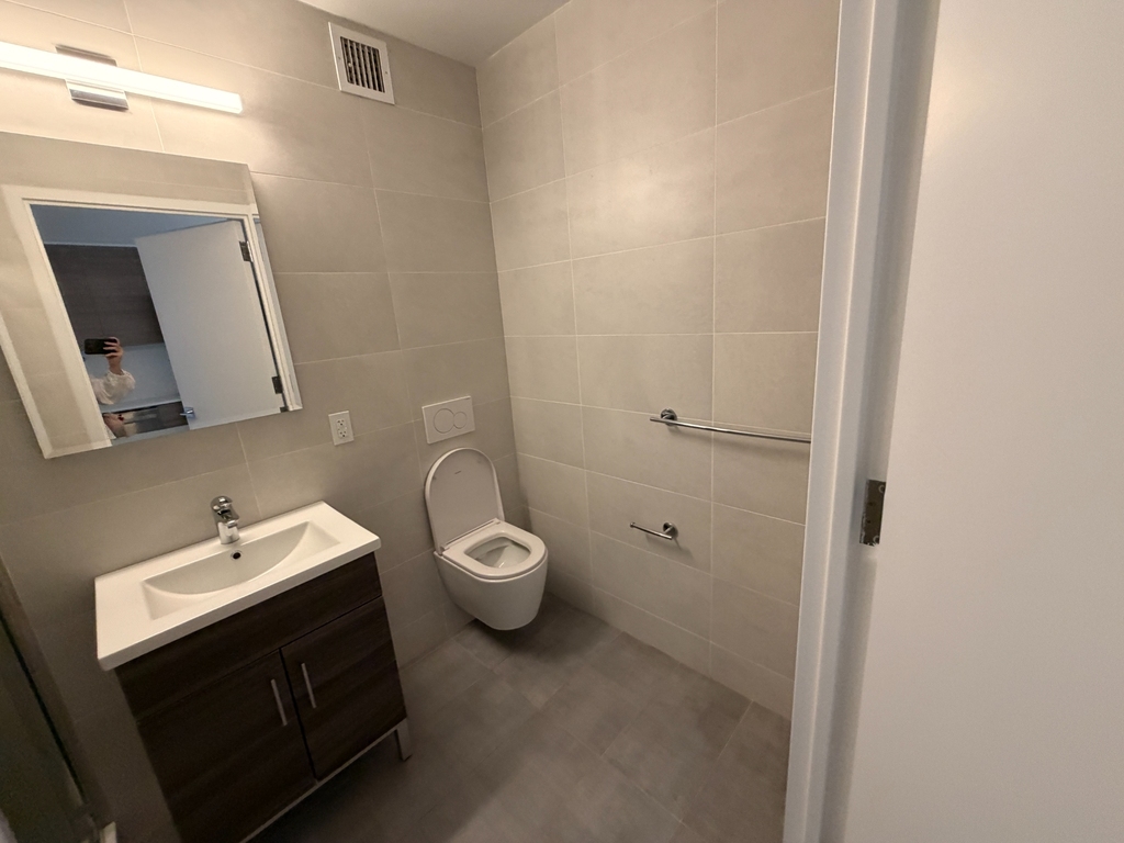 West 48th Street - Photo 7