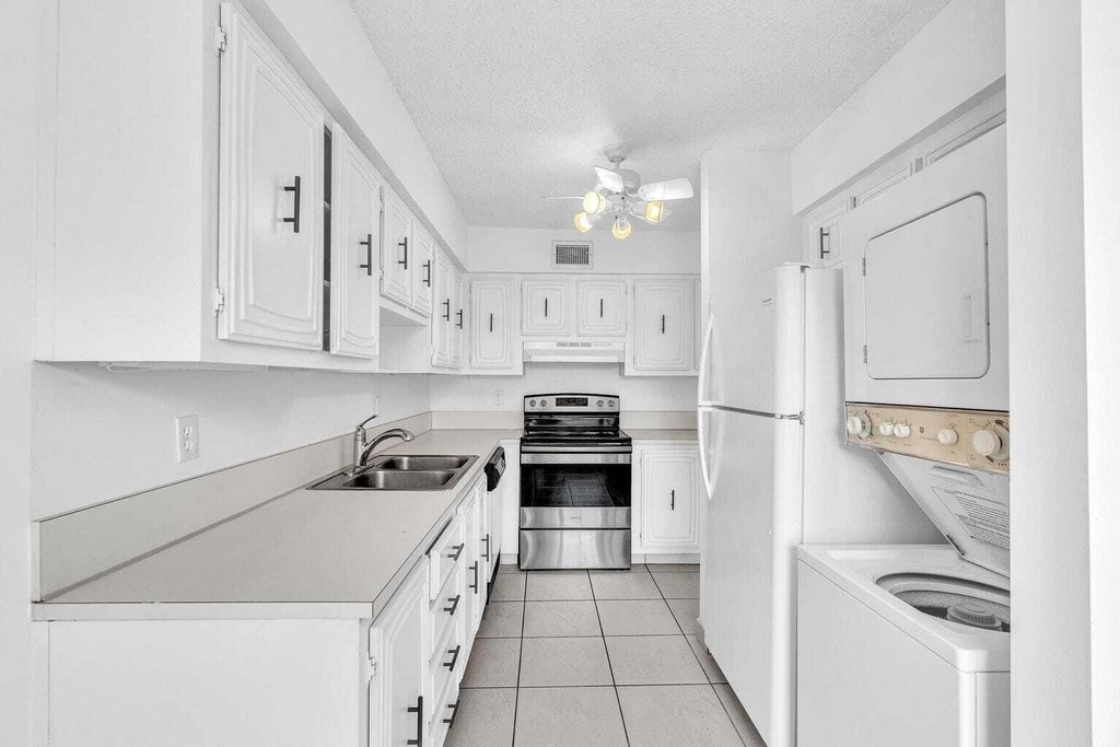 13721 Flora Place - Photo 5