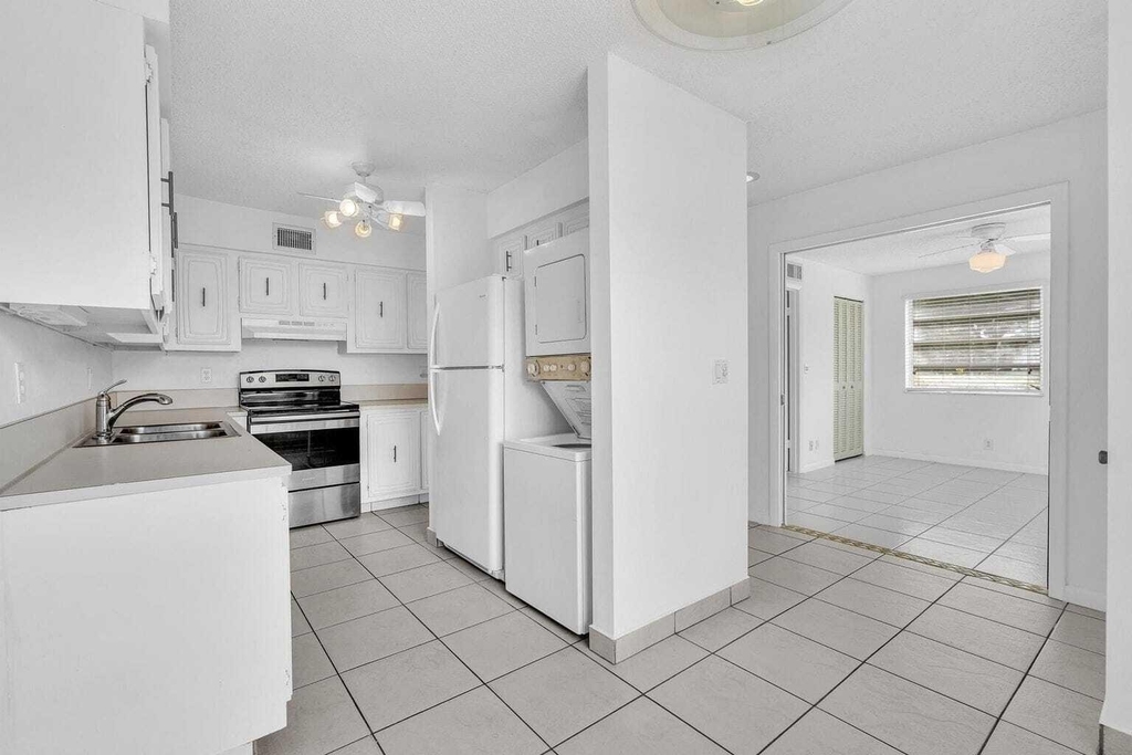 13721 Flora Place - Photo 16