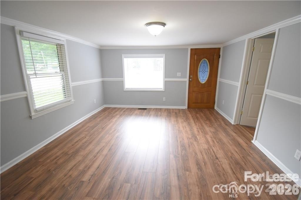 1077 Henderson Street - Photo 6
