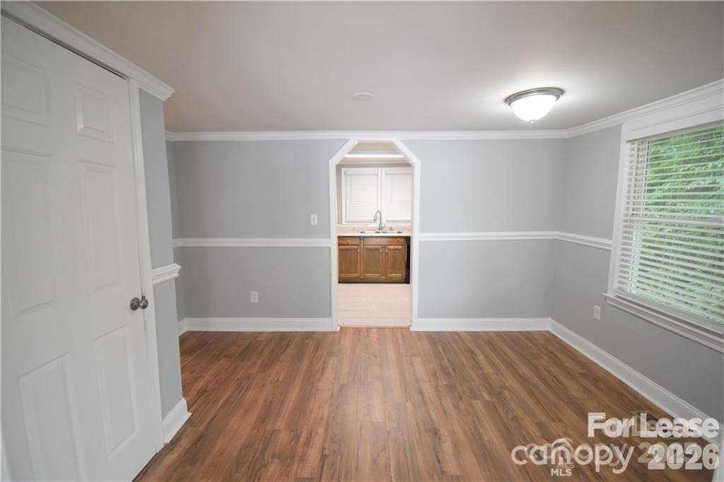 1077 Henderson Street - Photo 14