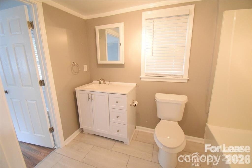 1077 Henderson Street - Photo 10