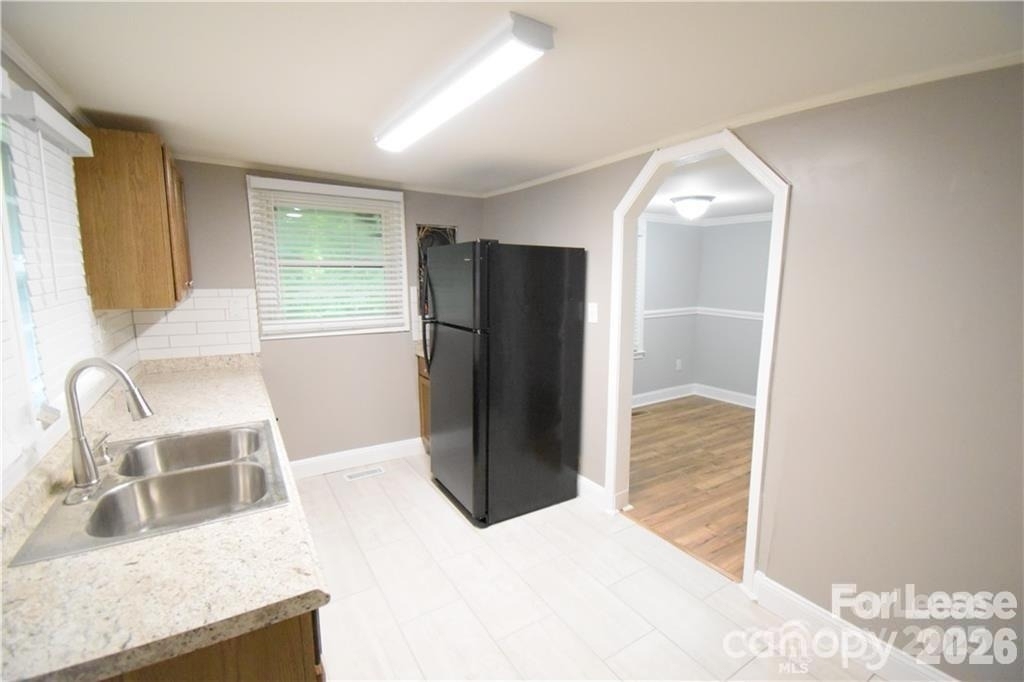 1077 Henderson Street - Photo 22