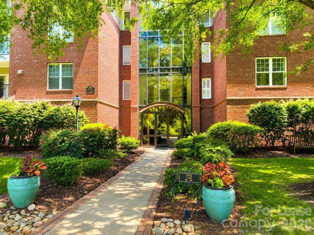 785 Magnolia Avenue - Photo 0