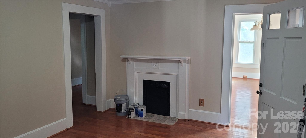 212 E Bell Street - Photo 3