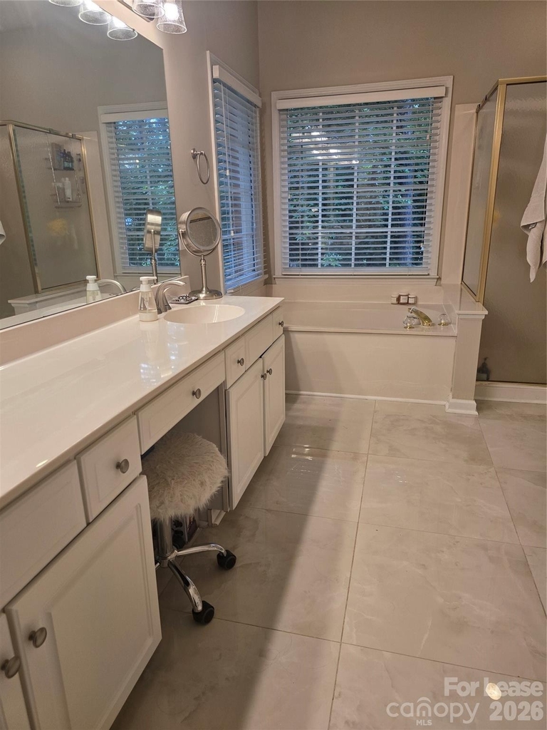 8800 Ferngrove Court - Photo 9