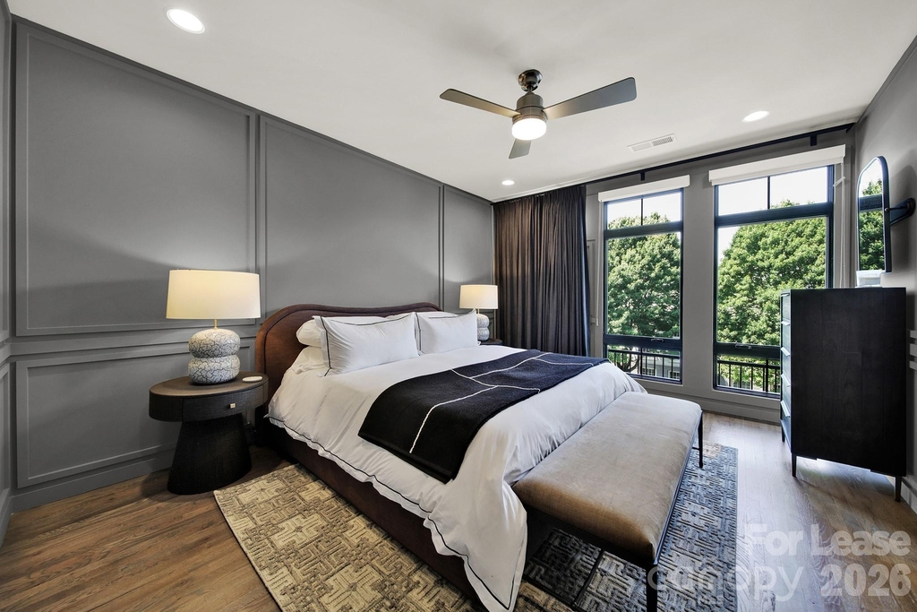 428 E 33rd Street - Photo 20