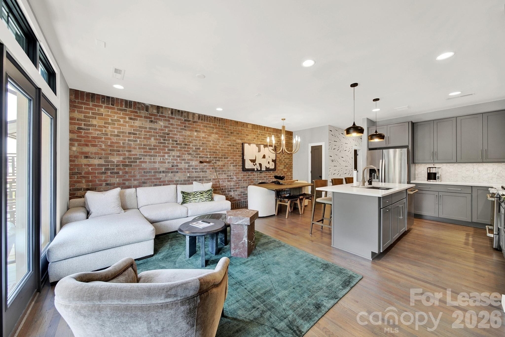 428 E 33rd Street - Photo 17