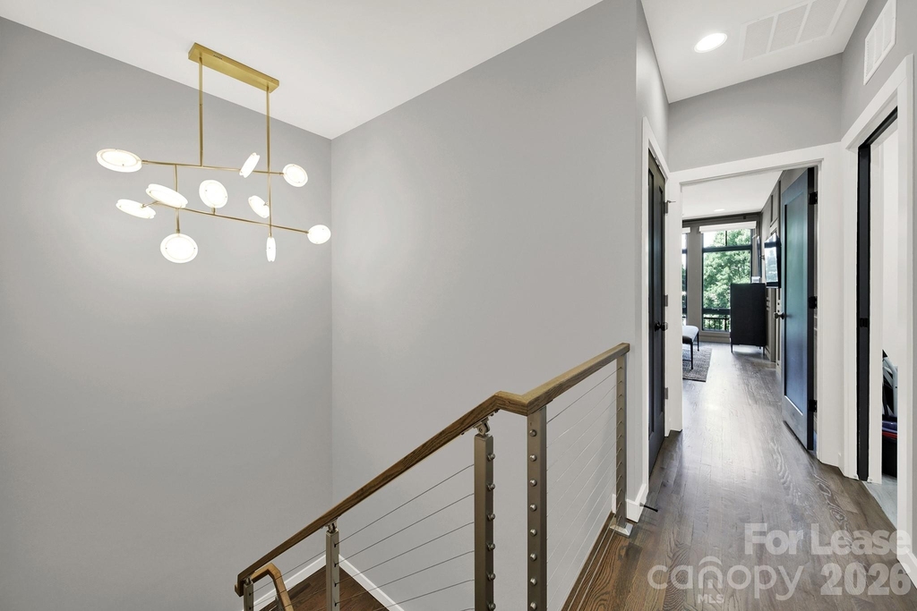 428 E 33rd Street - Photo 18