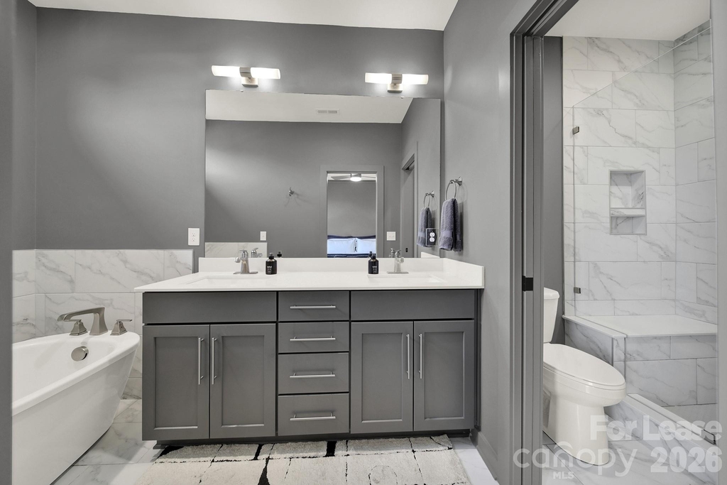 428 E 33rd Street - Photo 22