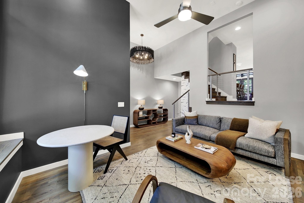 428 E 33rd Street - Photo 2