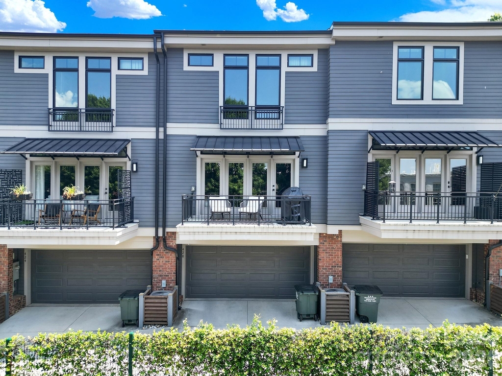 428 E 33rd Street - Photo 32