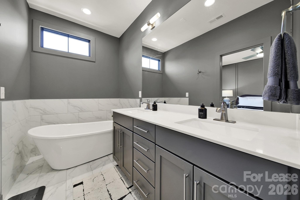 428 E 33rd Street - Photo 24