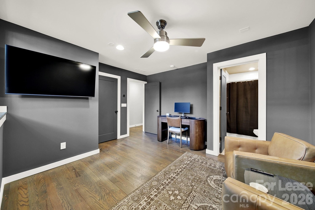 428 E 33rd Street - Photo 29