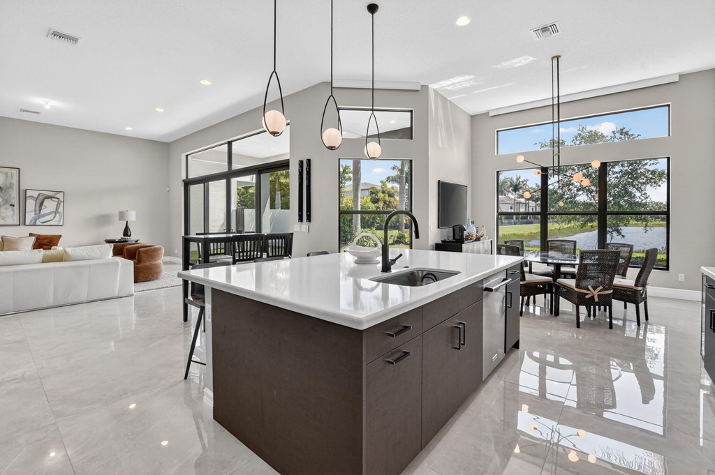 17358 Santaluce Manor - Photo 14