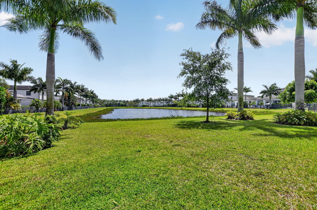 17358 Santaluce Manor - Photo 26
