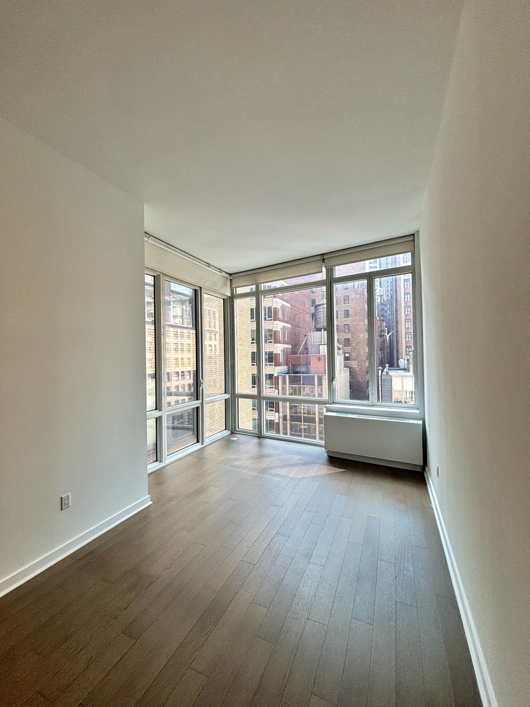 5th Avenue - Photo 1