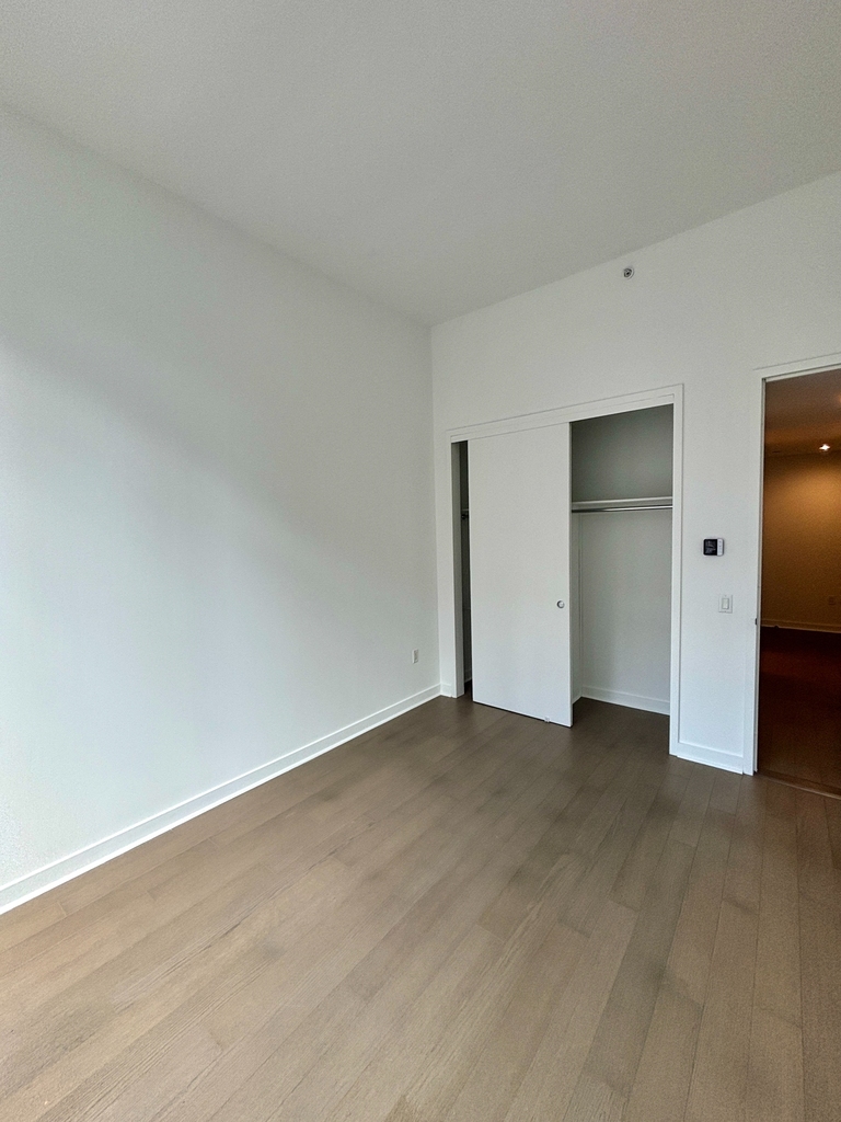 5th Avenue - Photo 8