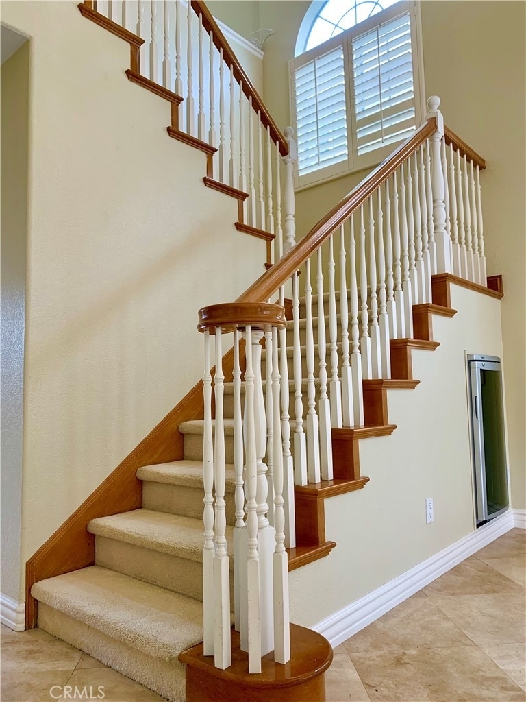 281 Mesa Drive - Photo 5