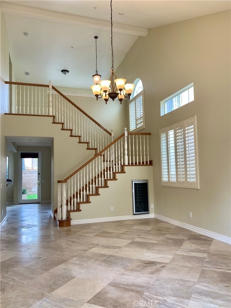 281 Mesa Drive - Photo 4