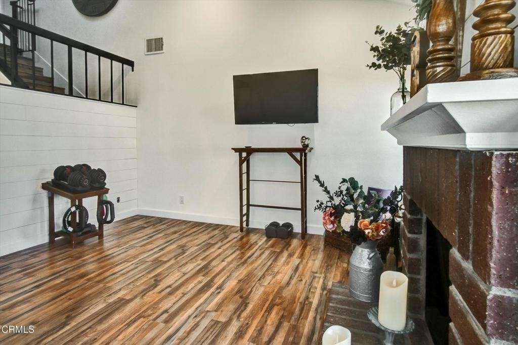 508 Village Road - Photo 3