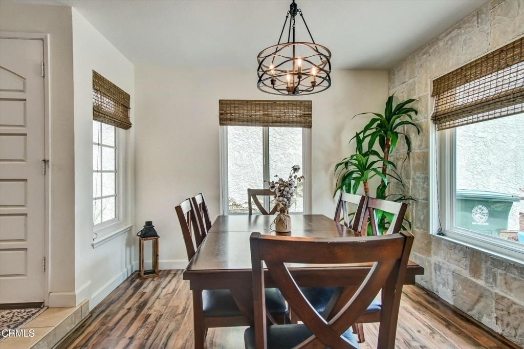 508 Village Road - Photo 5