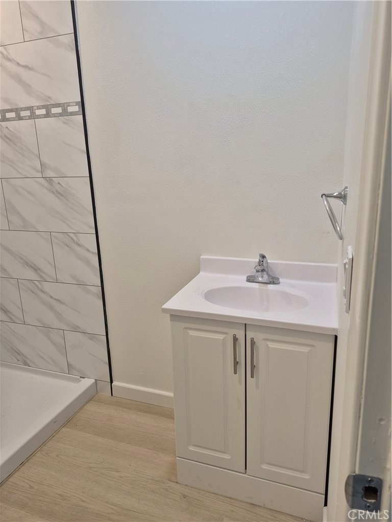 8913 Rathburn Avenue - Photo 11