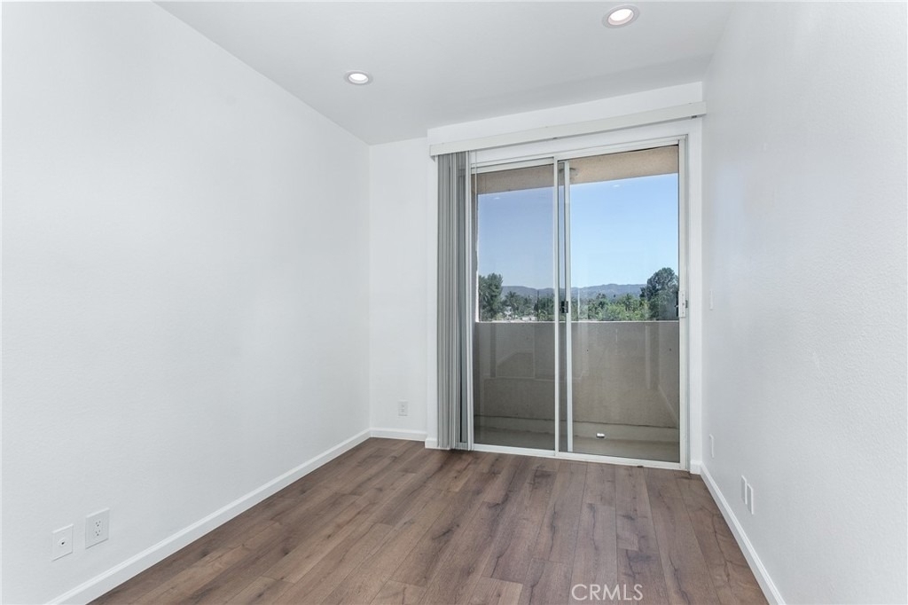 19350 Sherman Way - Photo 11