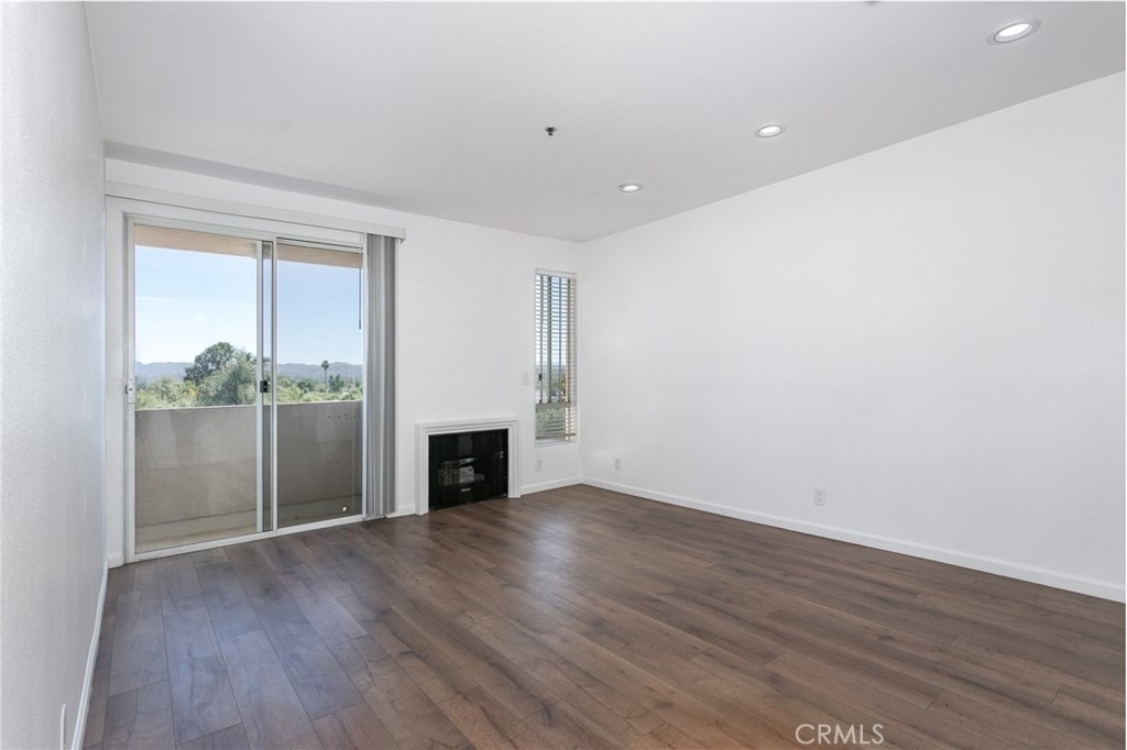 19350 Sherman Way - Photo 8