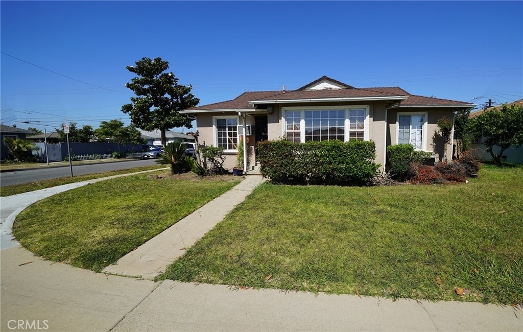 13719 S San Pedro - Photo 0