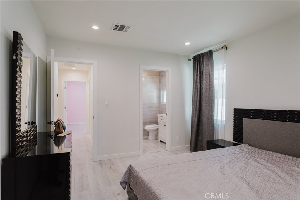 16155 Hamlin Street - Photo 14