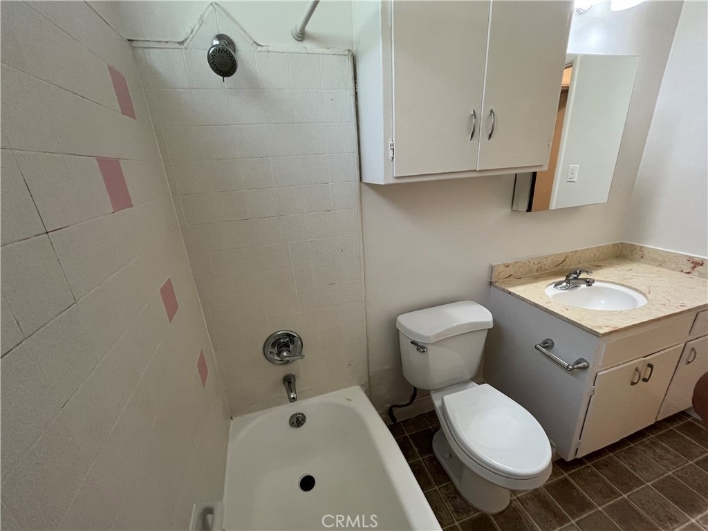 1933 Pelham Avenue - Photo 21