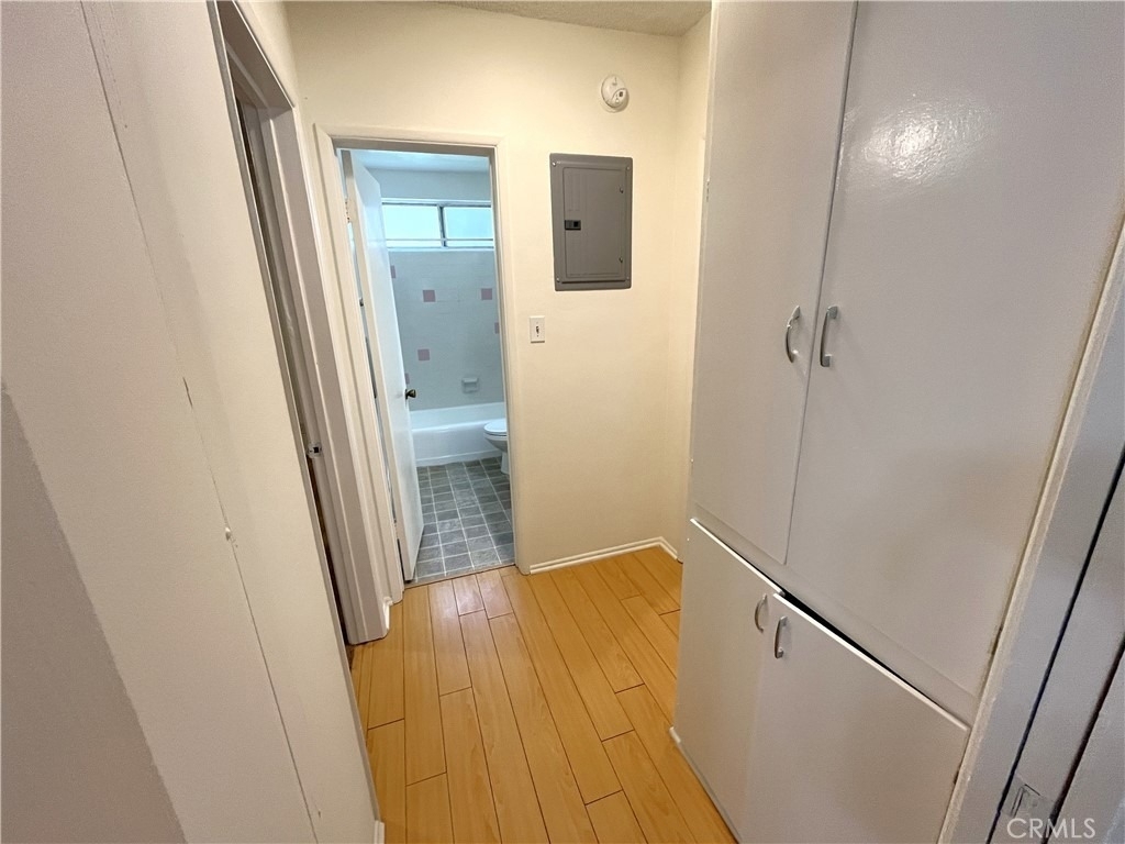 1933 Pelham Avenue - Photo 11