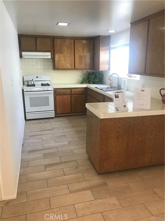 921 S Leland Street - Photo 5