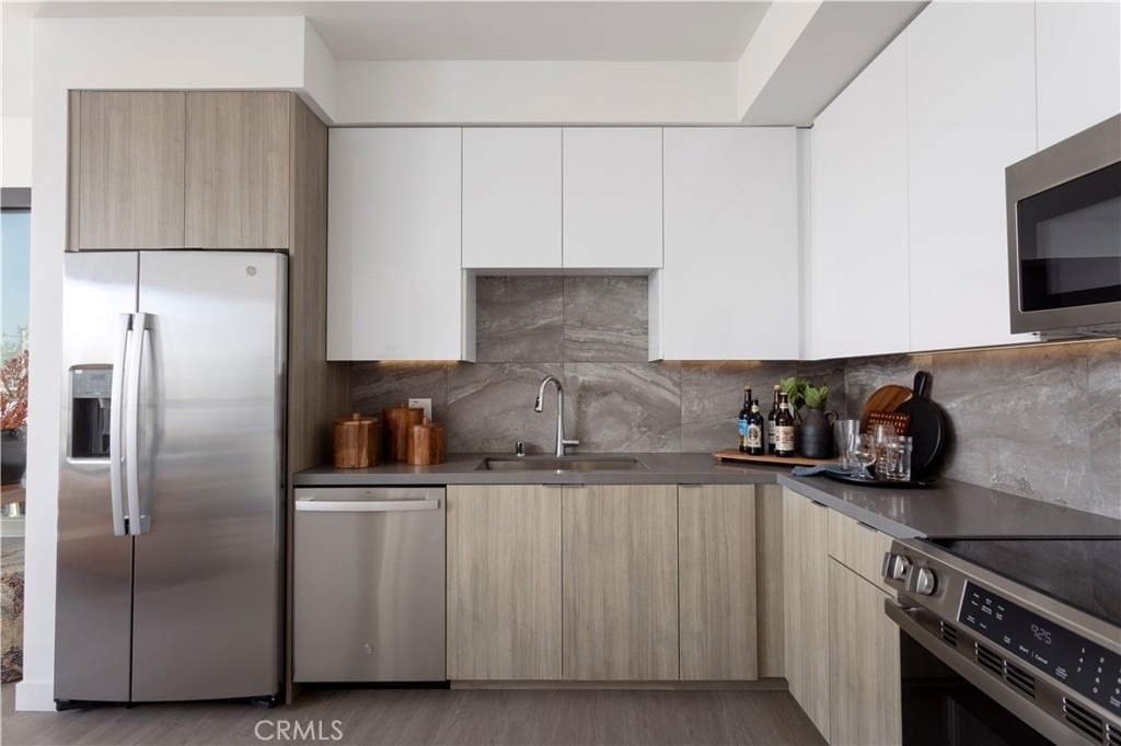 511 S Harbor - Photo 5
