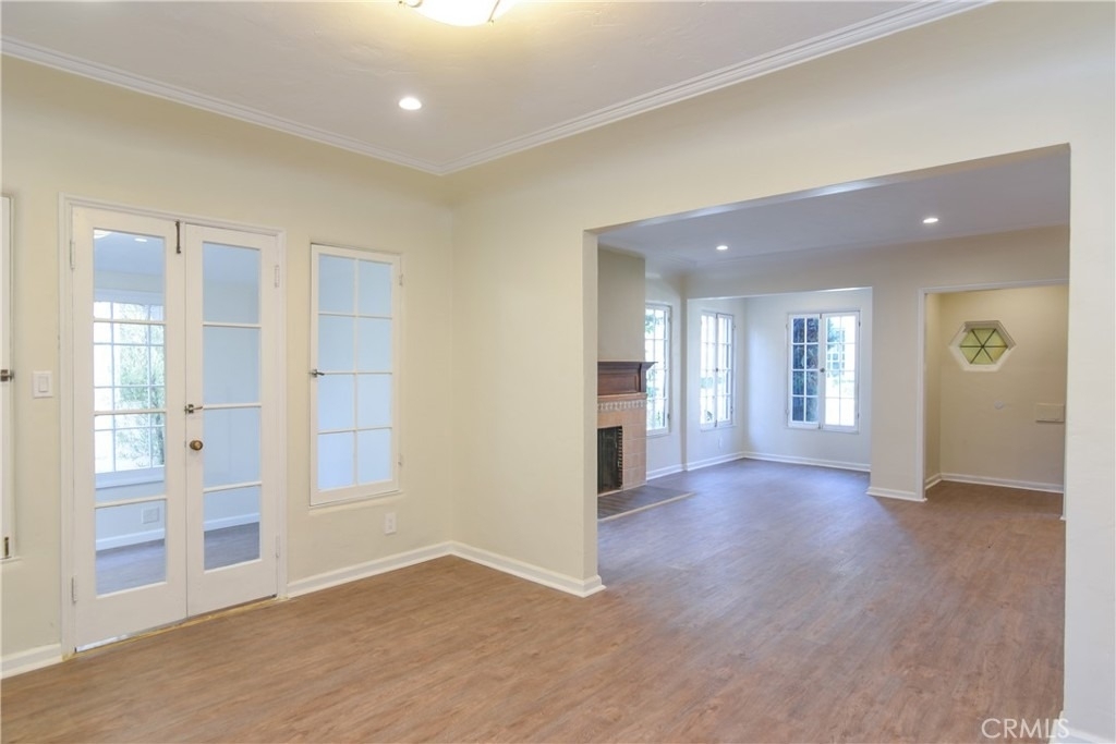 226 S Rexford Drive - Photo 3